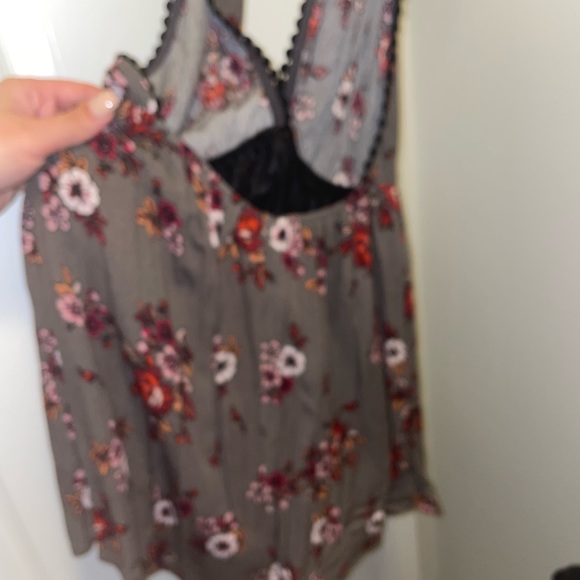 Dainty Hooligan Romper - Picture 4 of 4